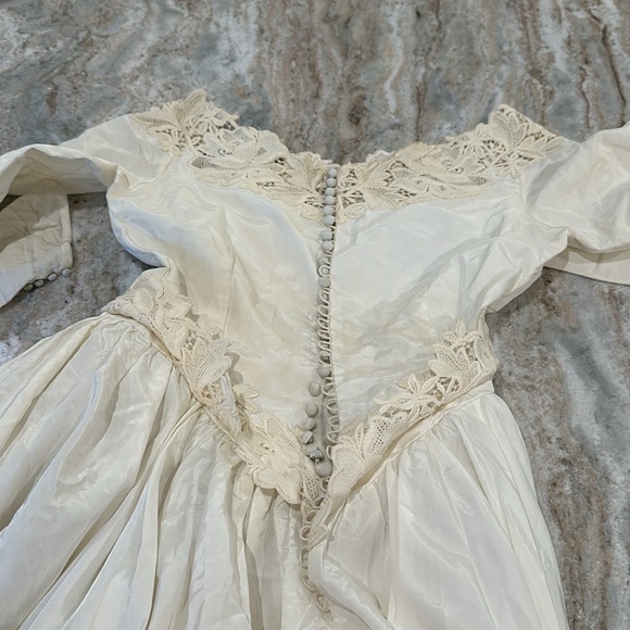 Vintage Wedding Dress - Picture 4 of 12